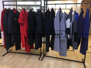 如何優(yōu)化蘭夢(mèng)萱品牌女裝尾貨折扣店的陳列方式，提升服裝美感與吸引力